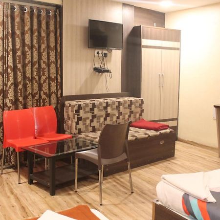 Mukesh Residency Hotel Púna Kültér fotó