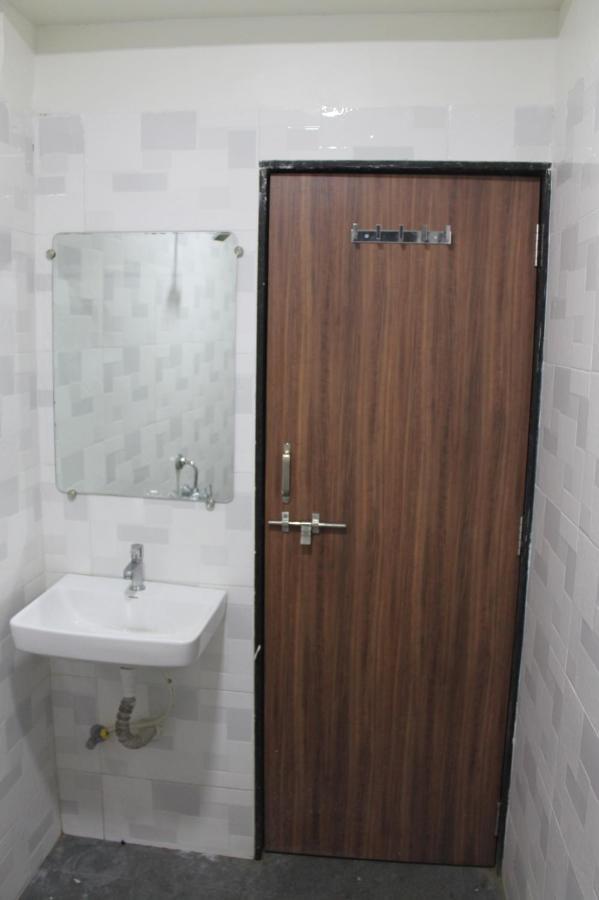 Mukesh Residency Hotel Púna Kültér fotó