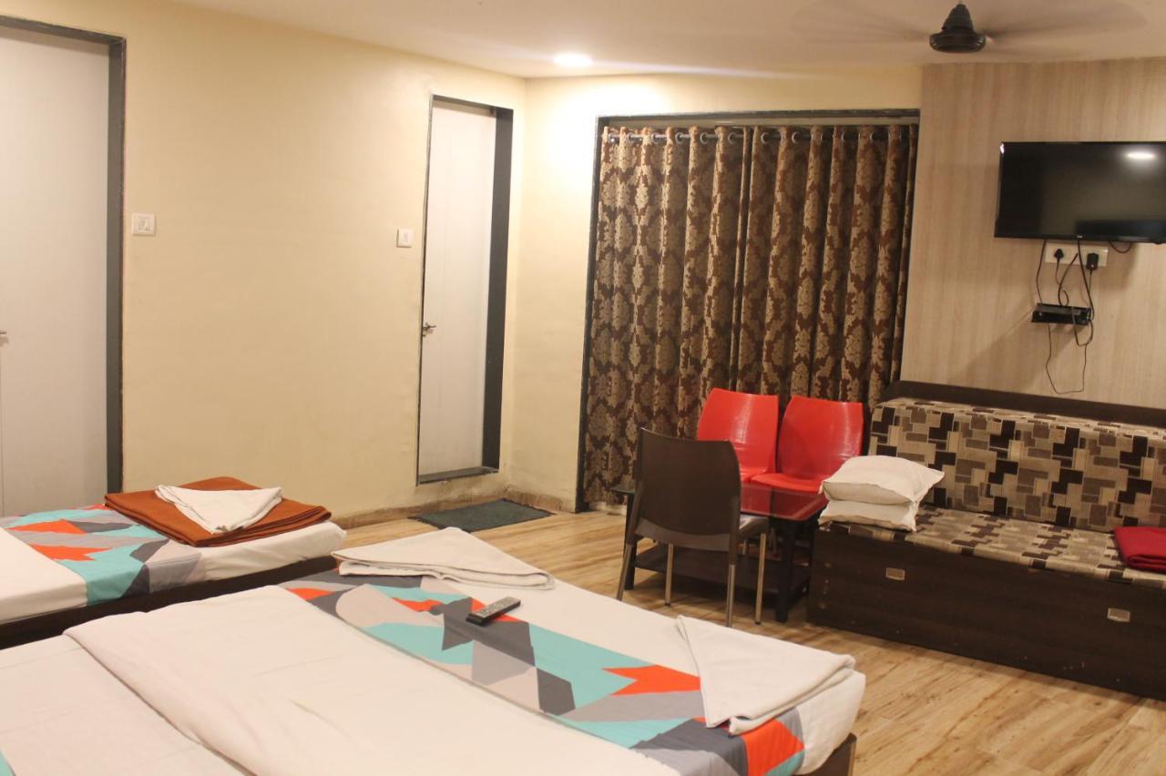 Mukesh Residency Hotel Púna Kültér fotó