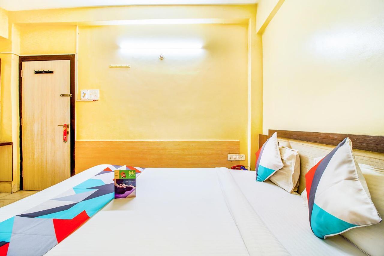 Mukesh Residency Hotel Púna Kültér fotó