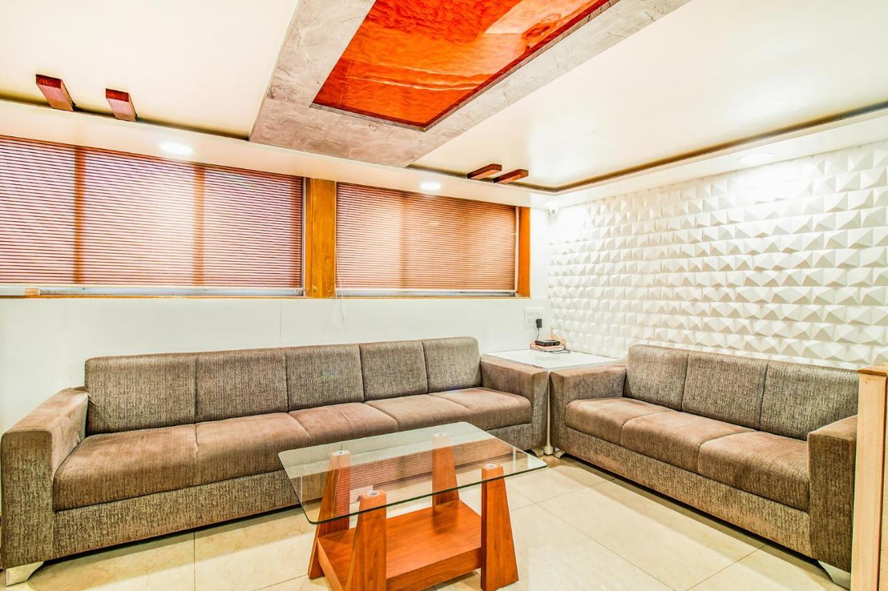 Mukesh Residency Hotel Púna Kültér fotó